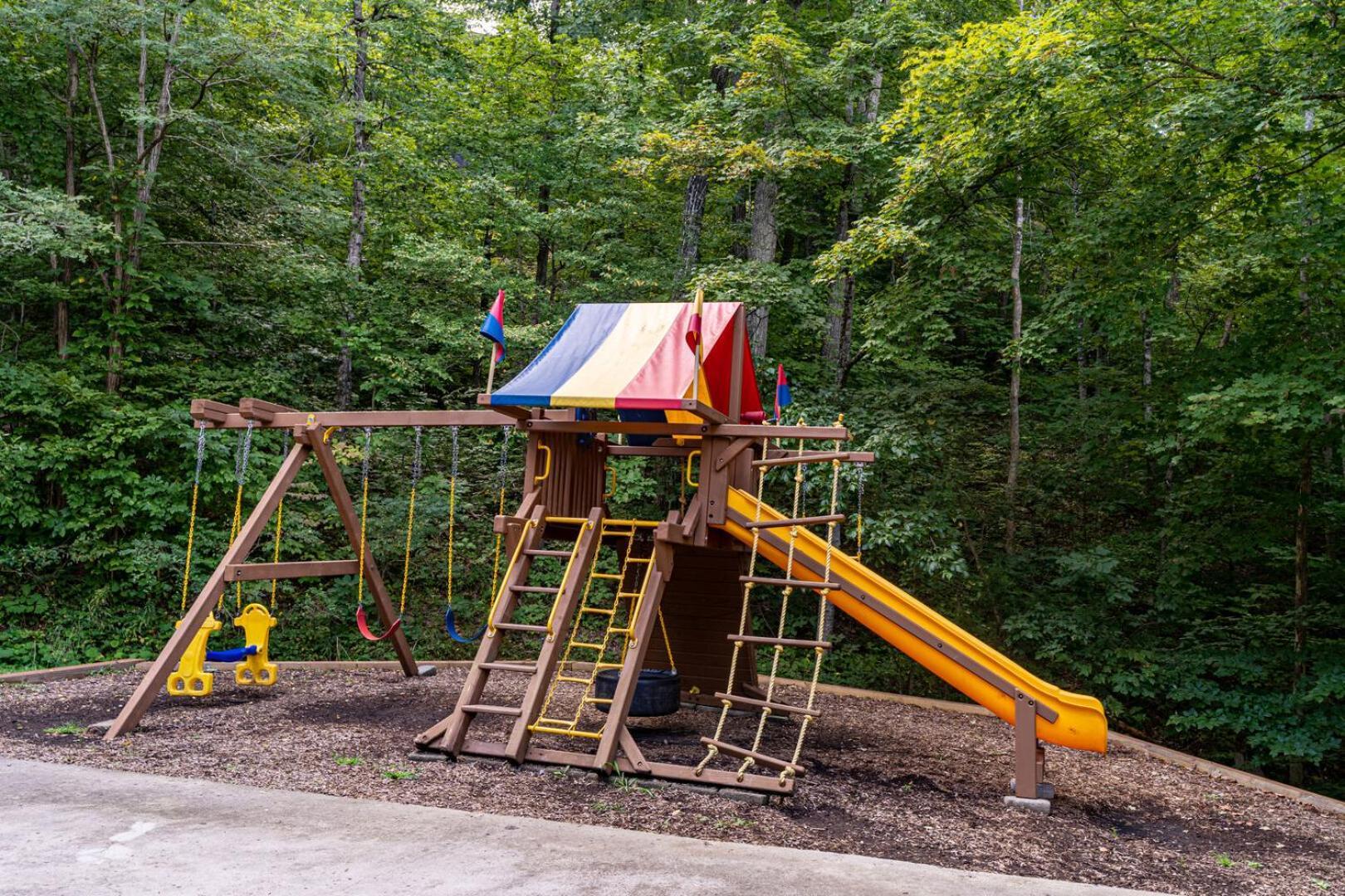 Bear Necessities By Eden Crest Chalet Sevierville